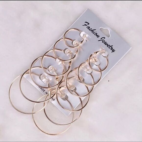 NEW … Set Of “6 Pair” Gold Hoop Earring’s - Picture 3 of 3